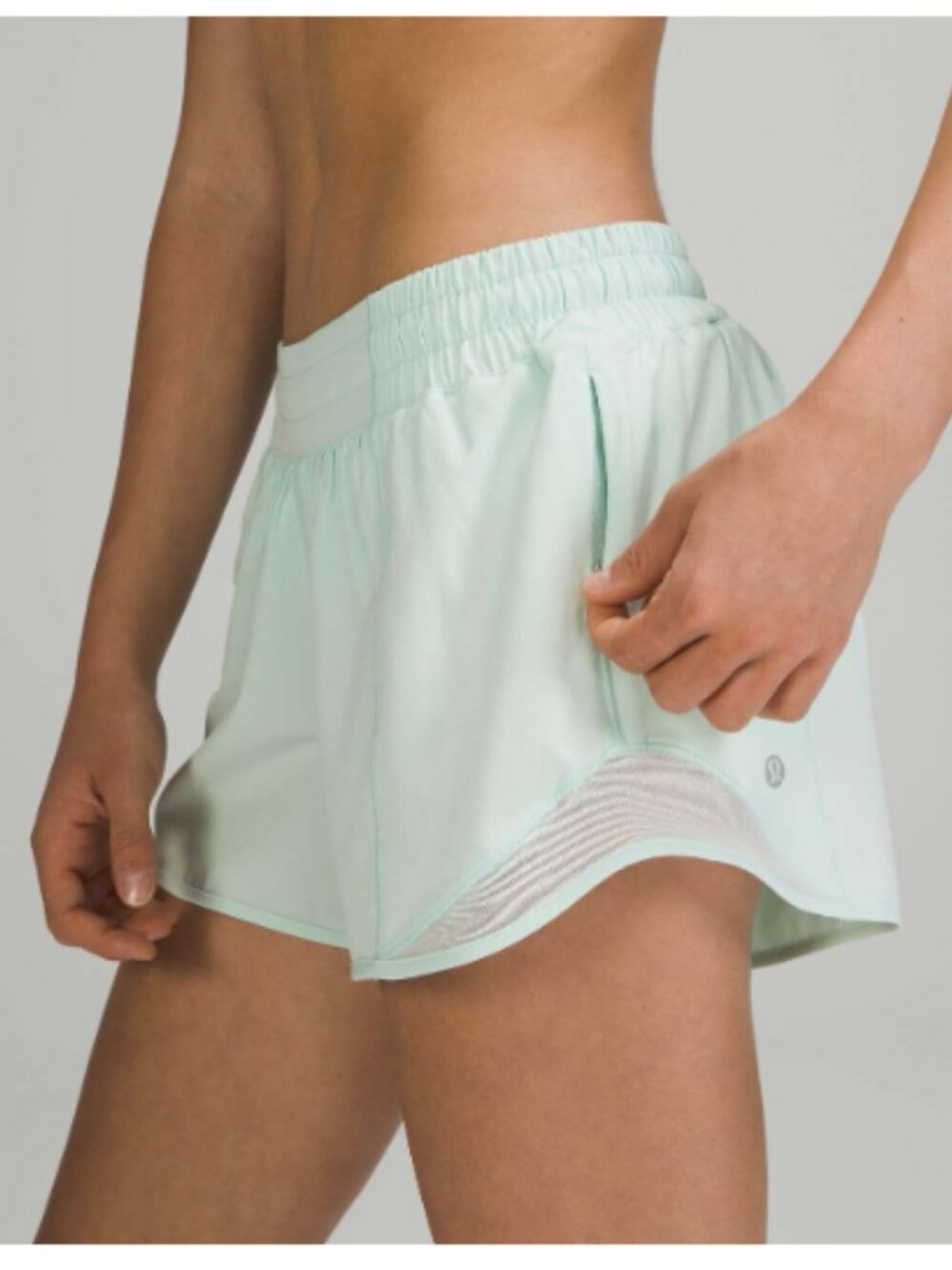 Lululemon Hotty Hot Low-Rise Lined Short 4" - Delicate Mint - Size 4 Tall